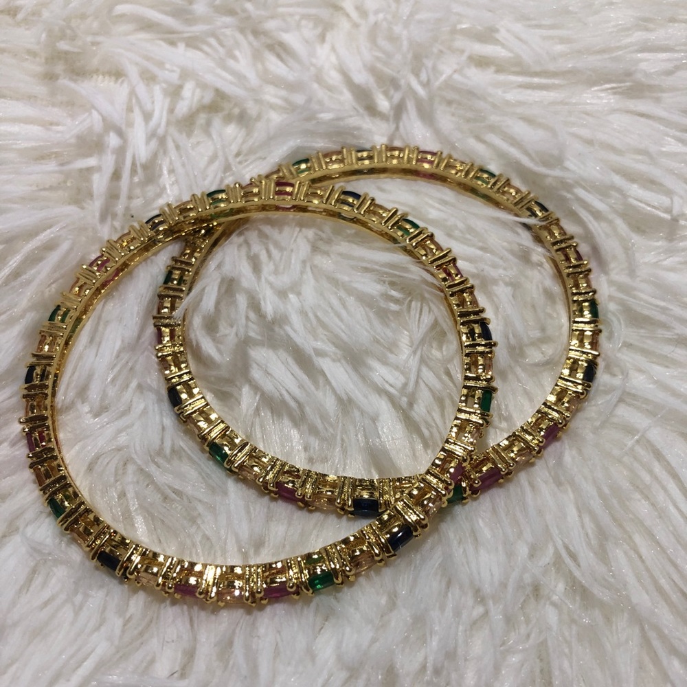 Set of 2 Bangle Bracelets